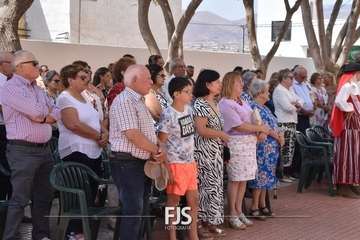 La Viña procesiona a su patrona en la despedida de sus fiestas patronales/Francisco Javier Santana y TA.